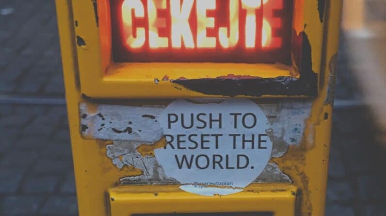 Photo "How Do I Practice Cultural Sensitivity in Global MLM?"