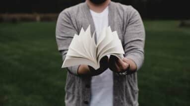 Photo "What Storytelling Techniques Boost MLM Sales?"
