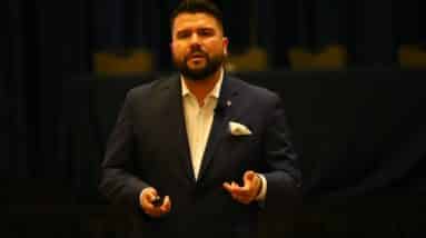 Photo "How Do I Dominate a Specific MLM Market?"