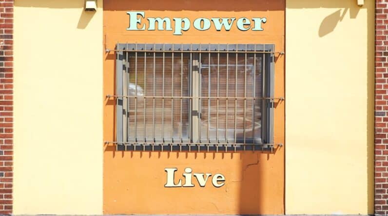 Photo "What Niche Markets Are Underserved in MLM?"