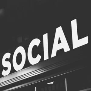 Photo "What Are the Key Differences Between MLM and Social Selling?"