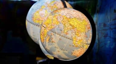 Photo "How Do You Build a Network Marketing Business with Global Reach?"