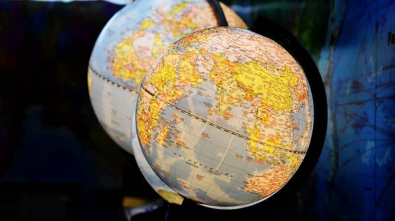 Photo "How Do You Build a Network Marketing Business with Global Reach?"