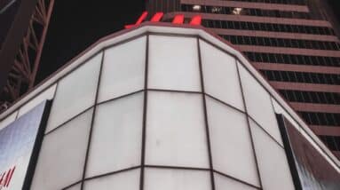 Photo "What Are the Most Effective Strategies for MLM Financial Management?"