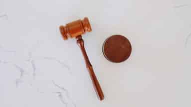 Photo "What Are the Common Legal Pitfalls in MLM?"