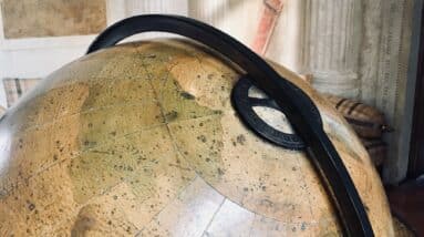 Photo "How Can I Explore the World of Travel MLM?"
