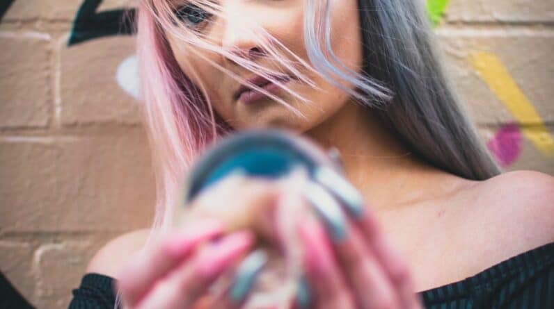 Photo How Is MLM Adapting to Social Media?