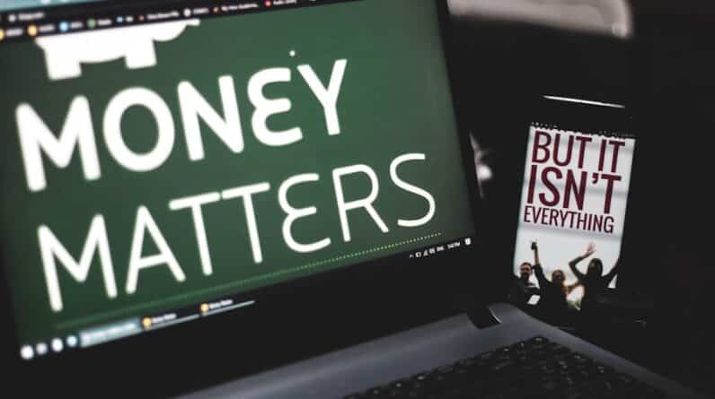 Photo "What Role Do Bonuses Play in MLM Motivation?"