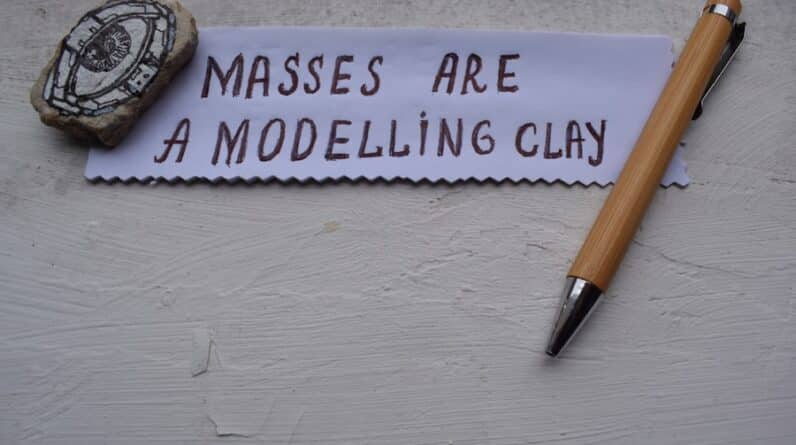 Photo "How Do I Understand MLM Compensation Structures?"