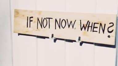 Photo "How Do I Regain Momentum in My MLM Business?"