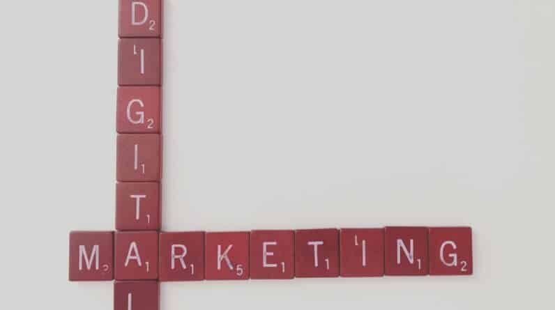 Photo "What Digital Tools Are Essential for MLM Success?"