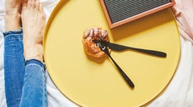 Photo "How Do You Balance MLM with a Full-Time Job?"