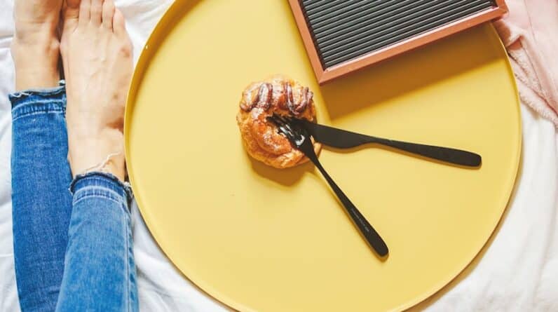 Photo "How Do You Balance MLM with a Full-Time Job?"