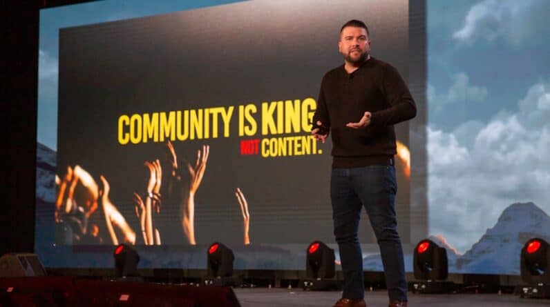 Photo "Whats the Role of Events in MLM Community Building?"